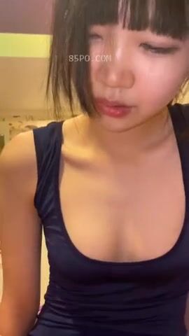 KHEN QUẦN E TIỆN MÀ ĐẸP, LÀM E CƯỜI PHỚ LỚ